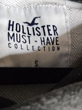 Hollister Must-Have Collection Tee - White with Navy Print